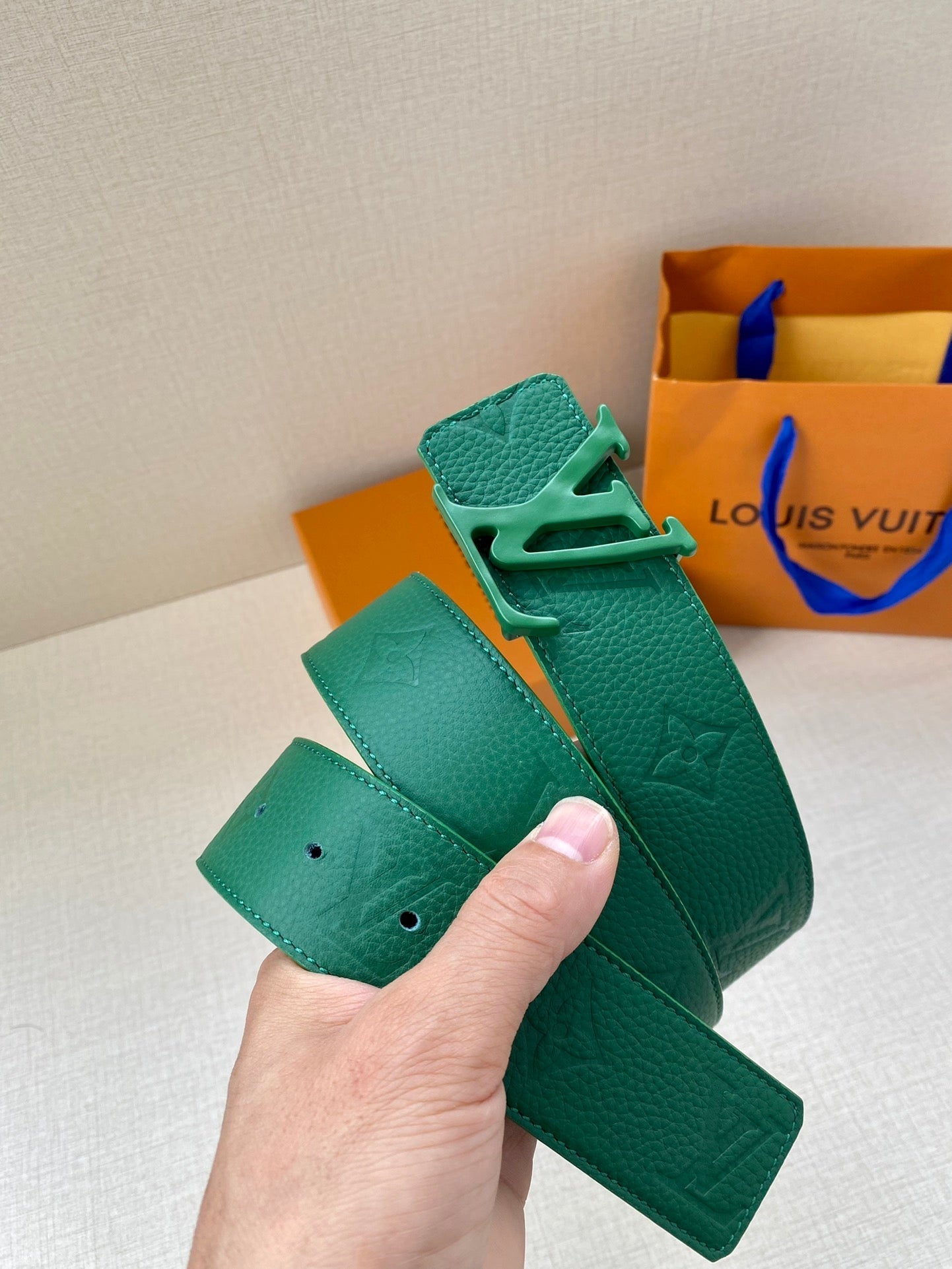 MV -Luxury  LUV  BELTS 022