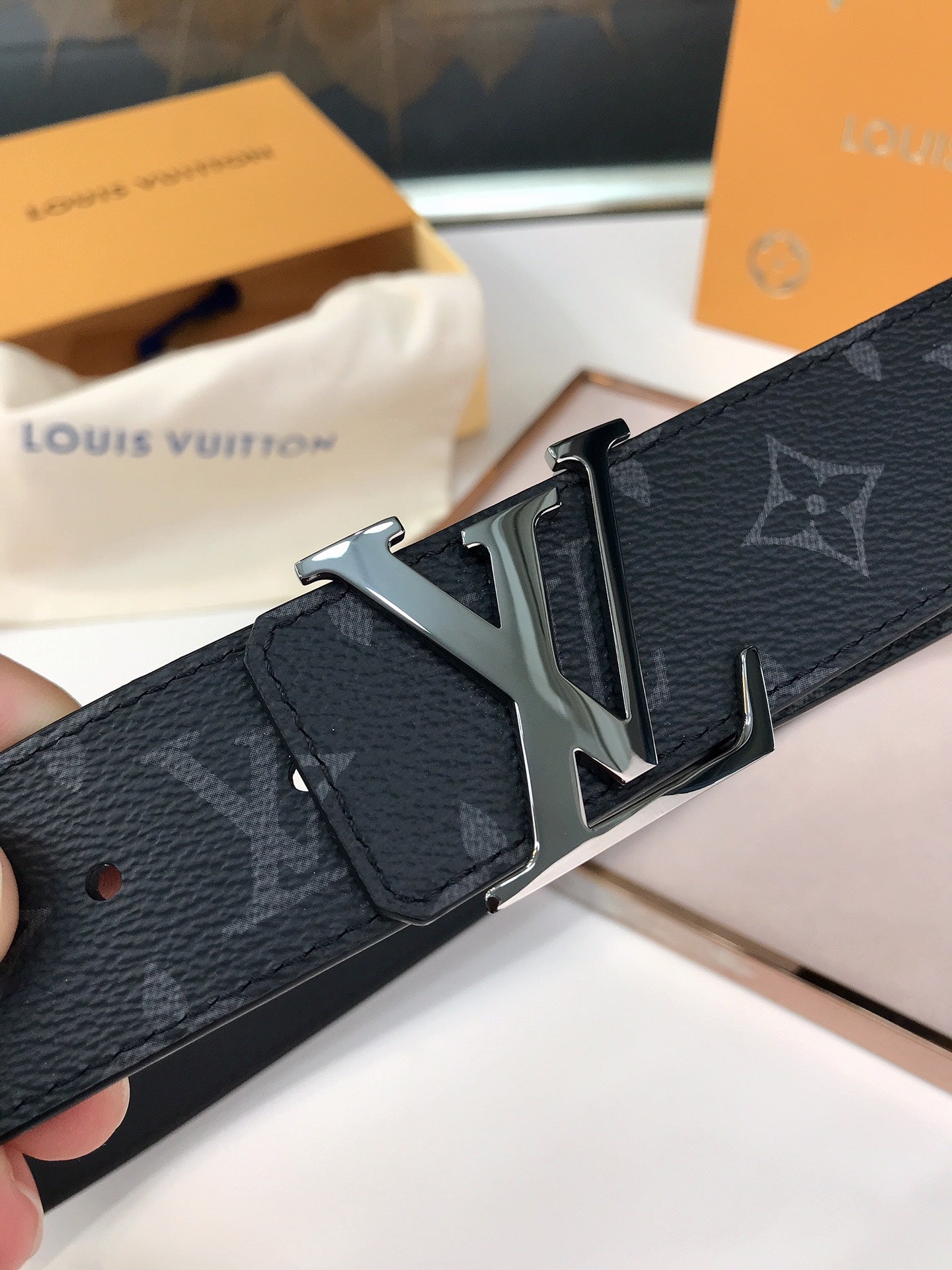 MV -Luxury  LUV  BELTS 003