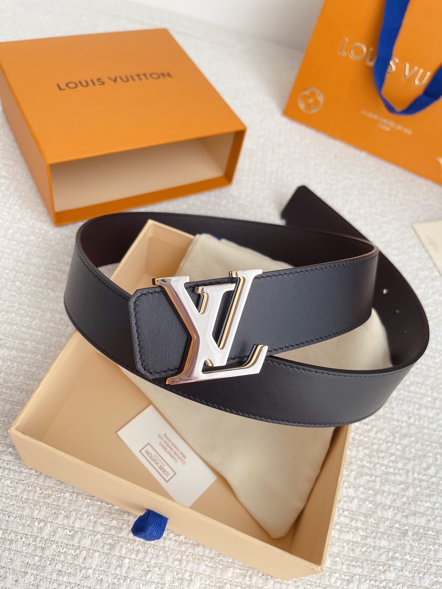 MV -Luxury  LUV  BELTS 030