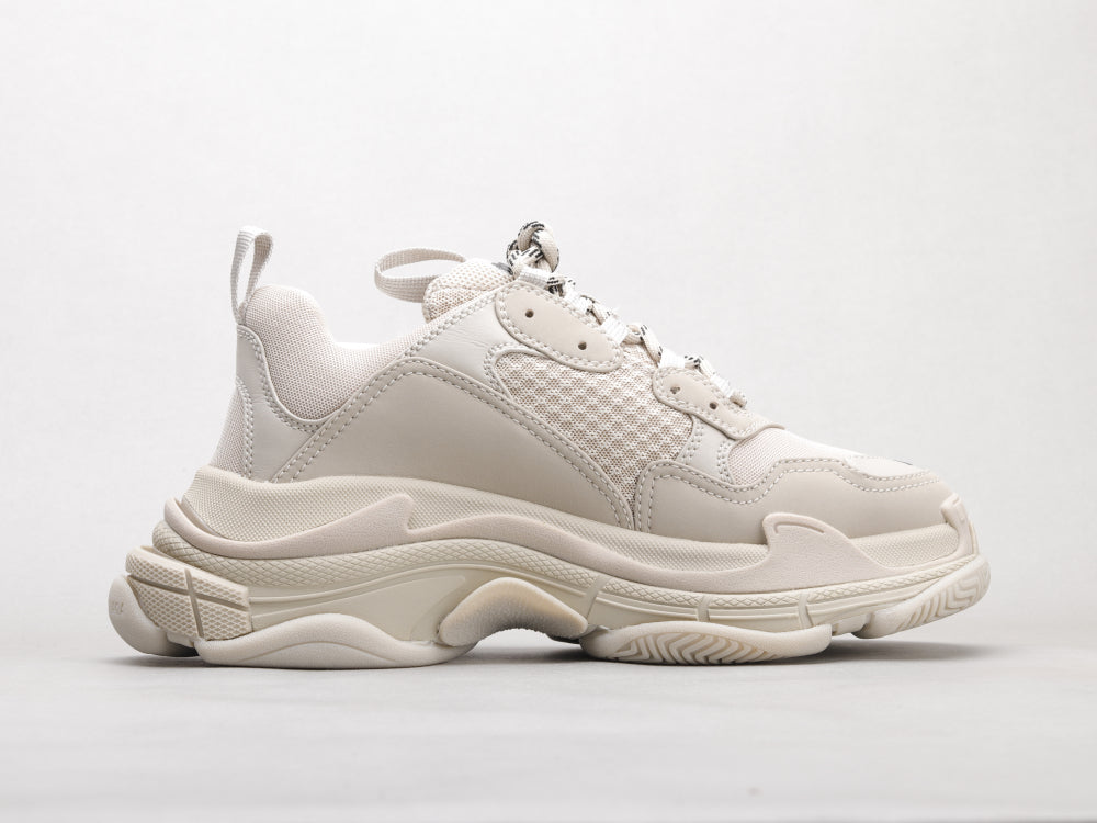 MO - Bla Triple-S Generation Milk Tea Sneaker