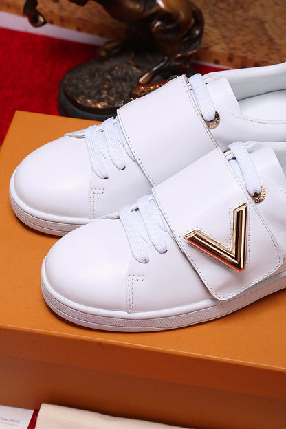 MO - LUV Font Row White Sneaker