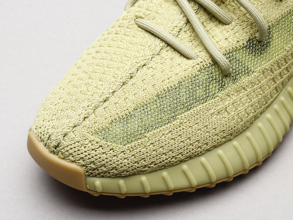 MO - Yzy 350 Sulfur Matcha Green Sneaker