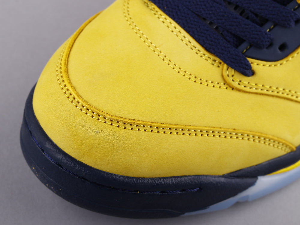 MO - AJ5 Michigan black and yellow