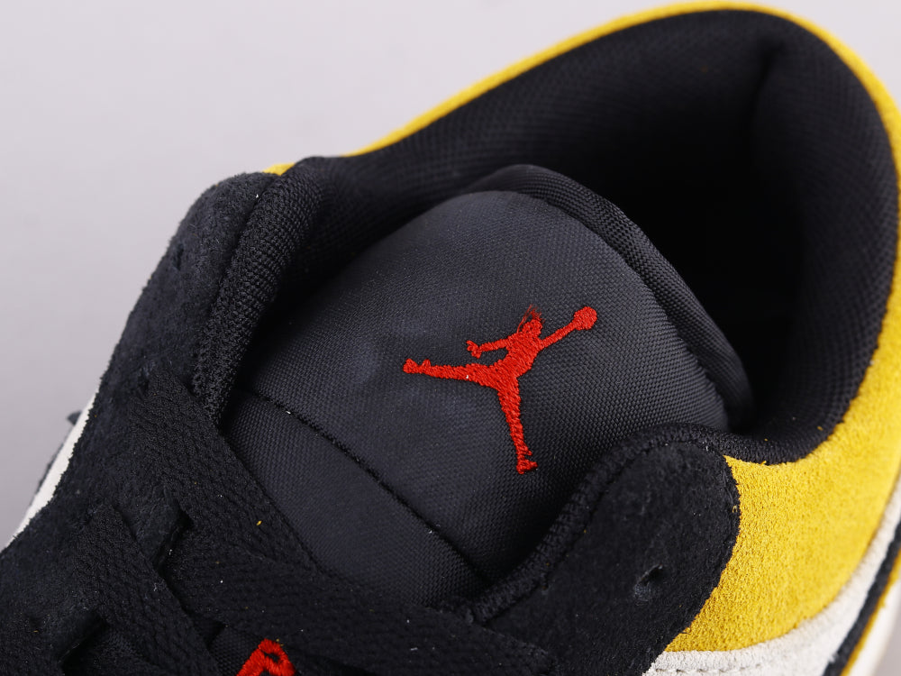 MO - AJ1 black and yellow toes