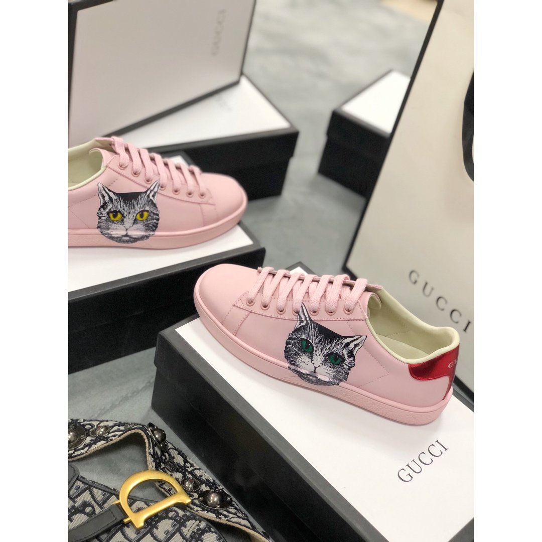 MO-GCI  Ace Mystic Cat pink  Sneaker 096