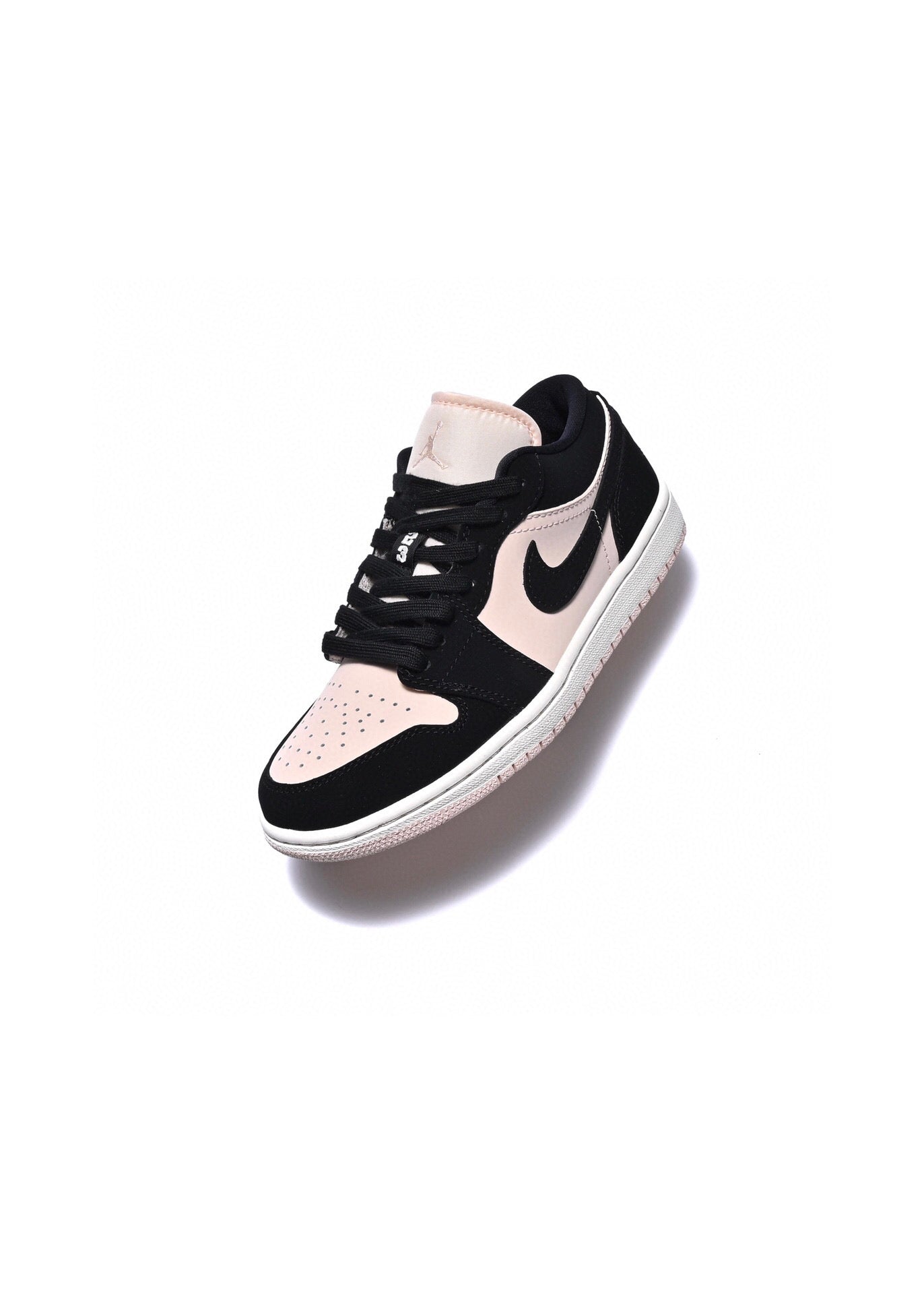 MO - AJ1 Low Milk Tea