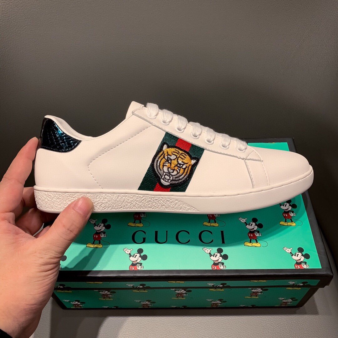 MO-GCI  Ace Embroidered  TIGGER  SNEAKER 125