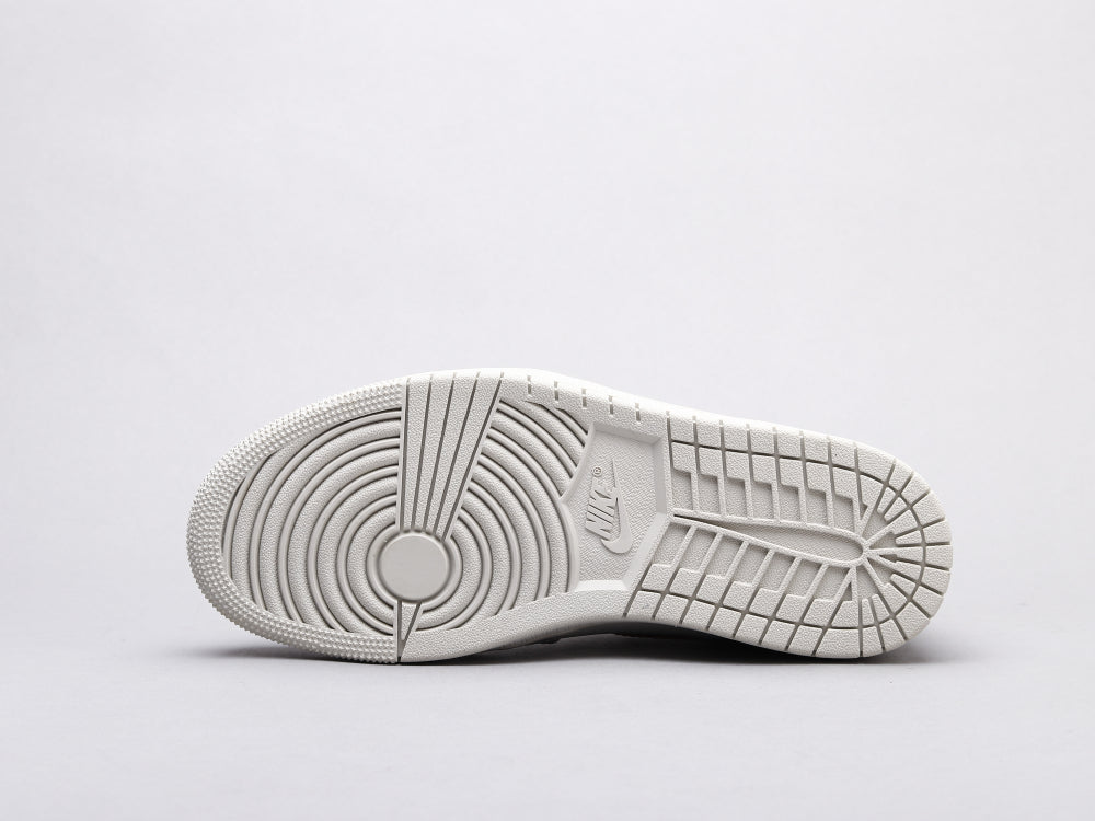 MO - AJ1 gray and white scratch shoes for women