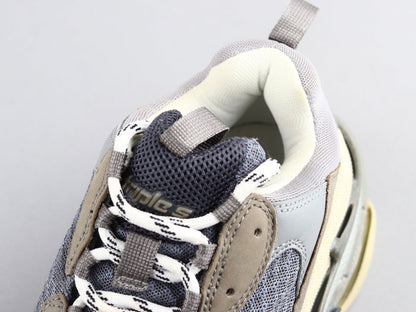 MO - Bla Triple S Grey Sneaker