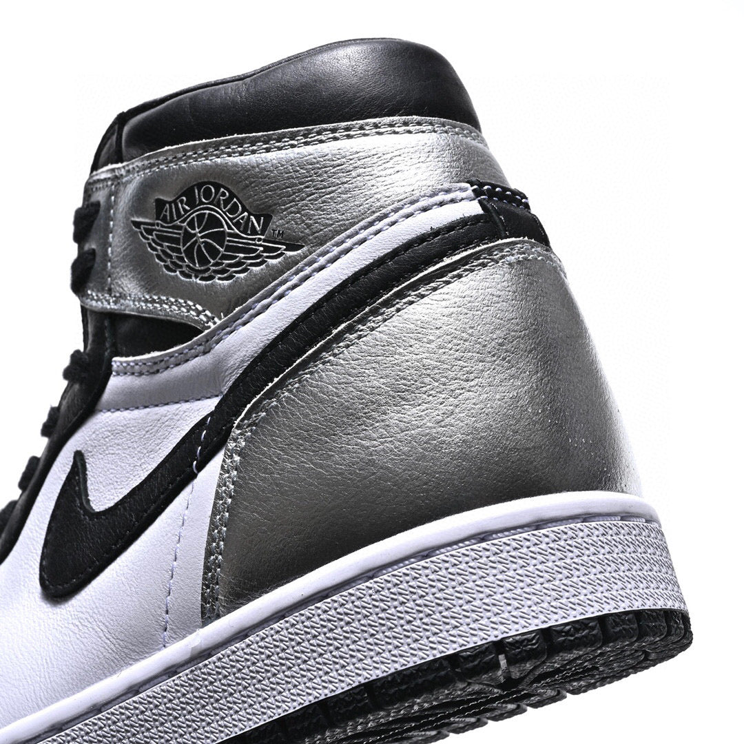 MO - AJ1 High Black Silver