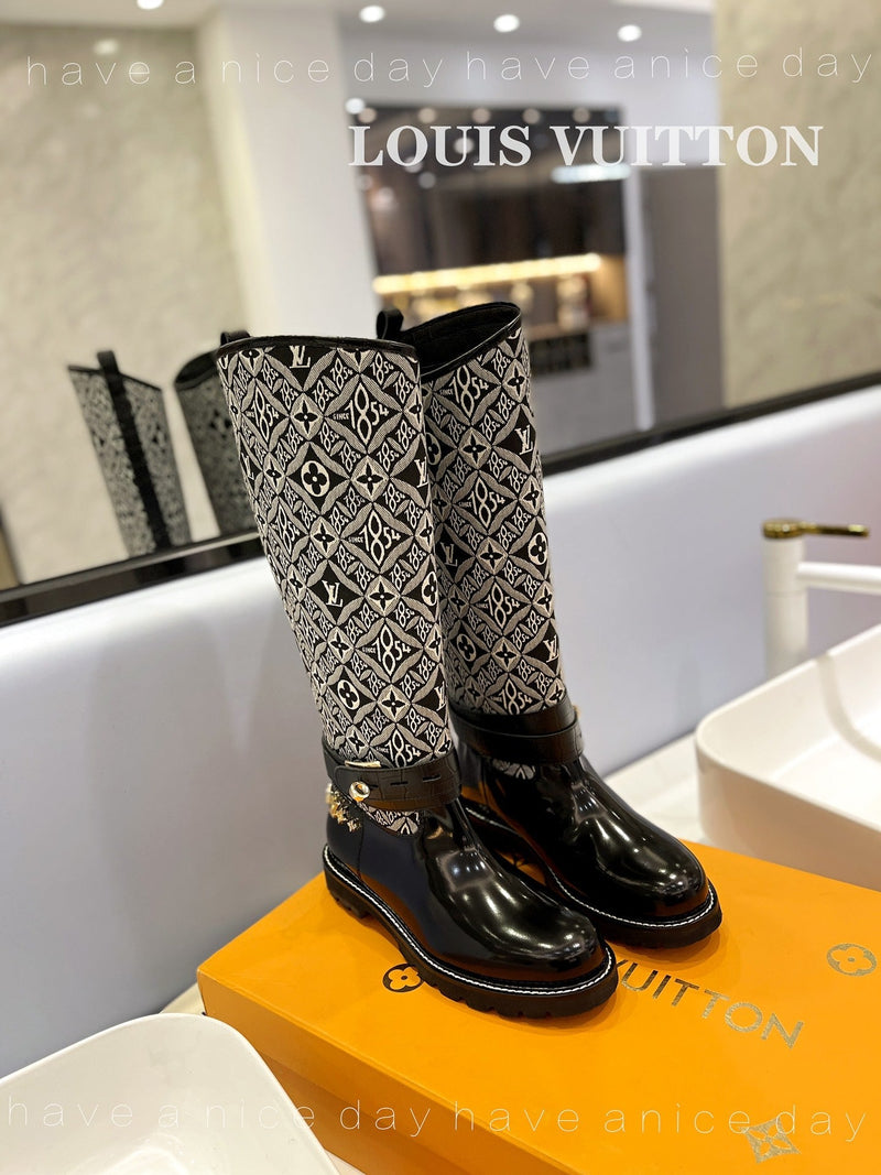 Top Quality LUV BOOTS 027