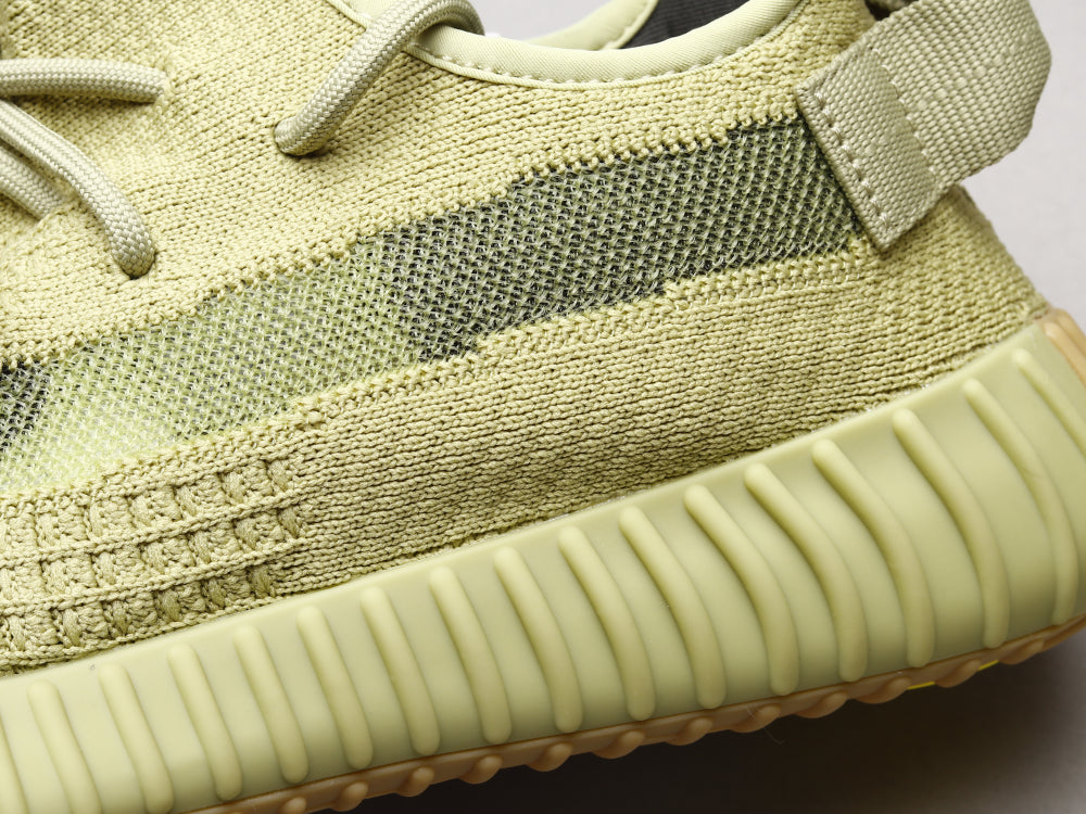 MO - Yzy 350 Sulfur Matcha Green Sneaker