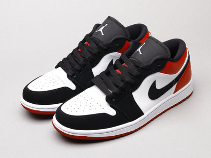 MO - AJ1 black toe