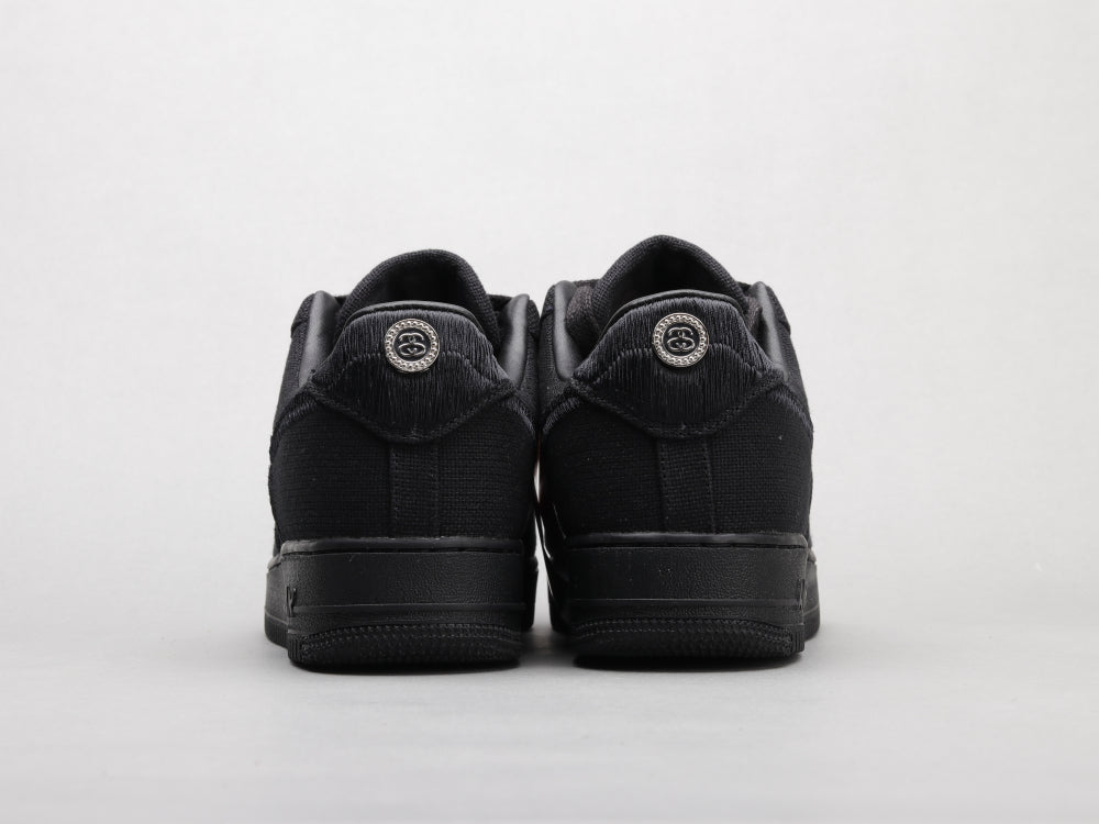 MO - Stussy x AF1 Pure Black