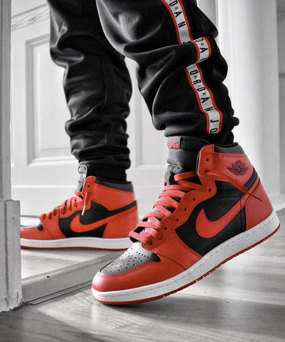 MO - AJ1 Invert black and red