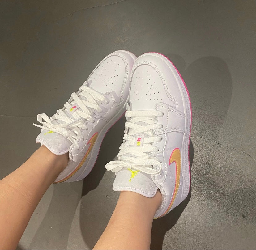 MO - AJ1 White and yellow powder candy