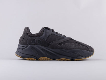 MO - Yzy 700 Raw Rubber Black Sneaker