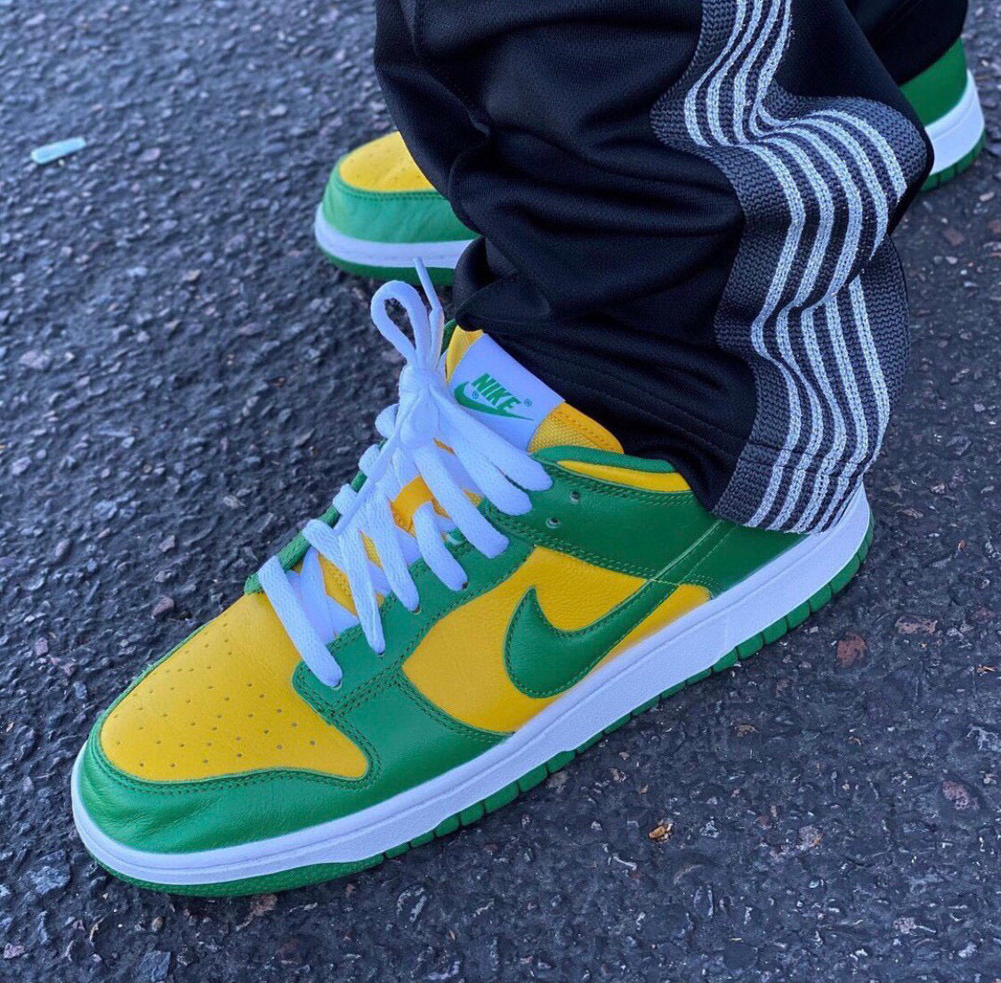 MO - NKE Dunk Low Brazil