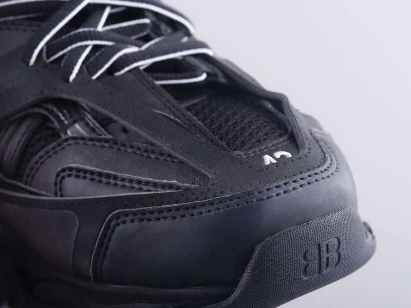 MO - Bla Track Three Generations Sneaker