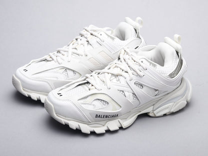 MO - Bla Track LED White Sneaker