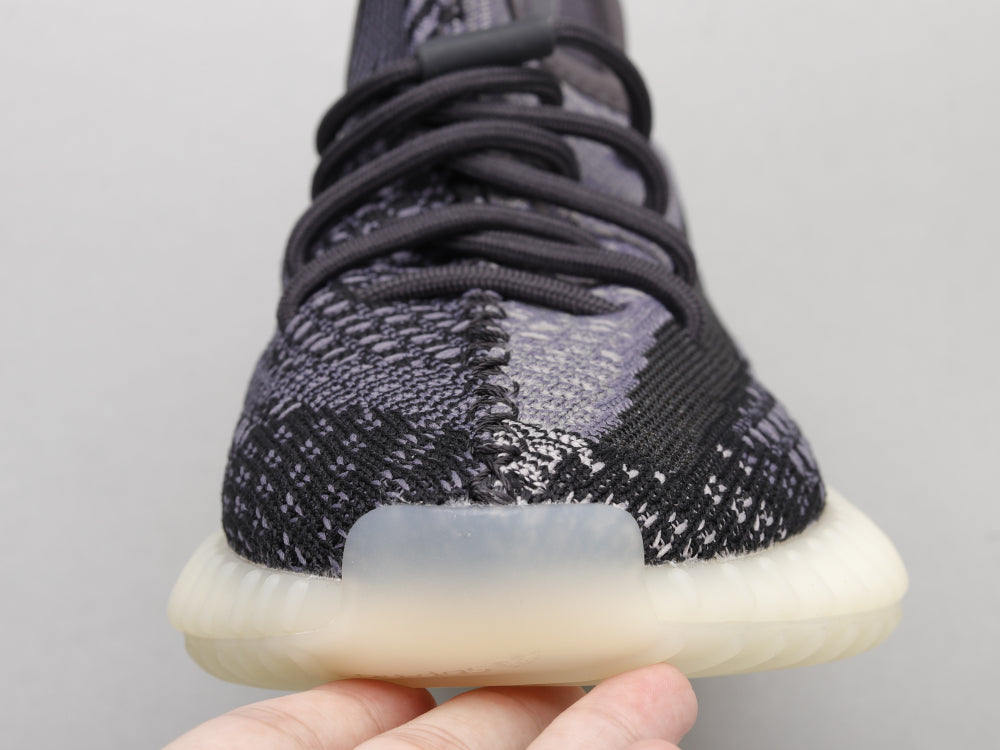 MO - Yzy 350 Carbon Black Sesame Sneaker