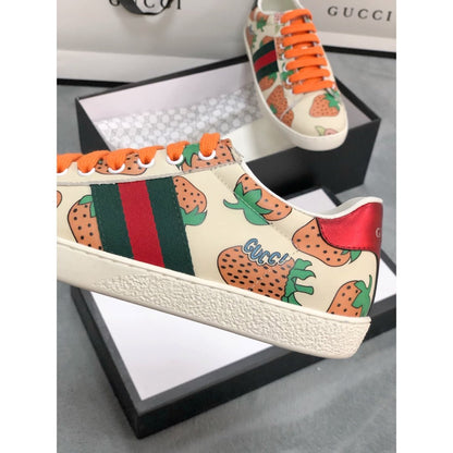 MO-GCI  ACE LEATHER SNEAKER WITH  STRAWBERRY 107