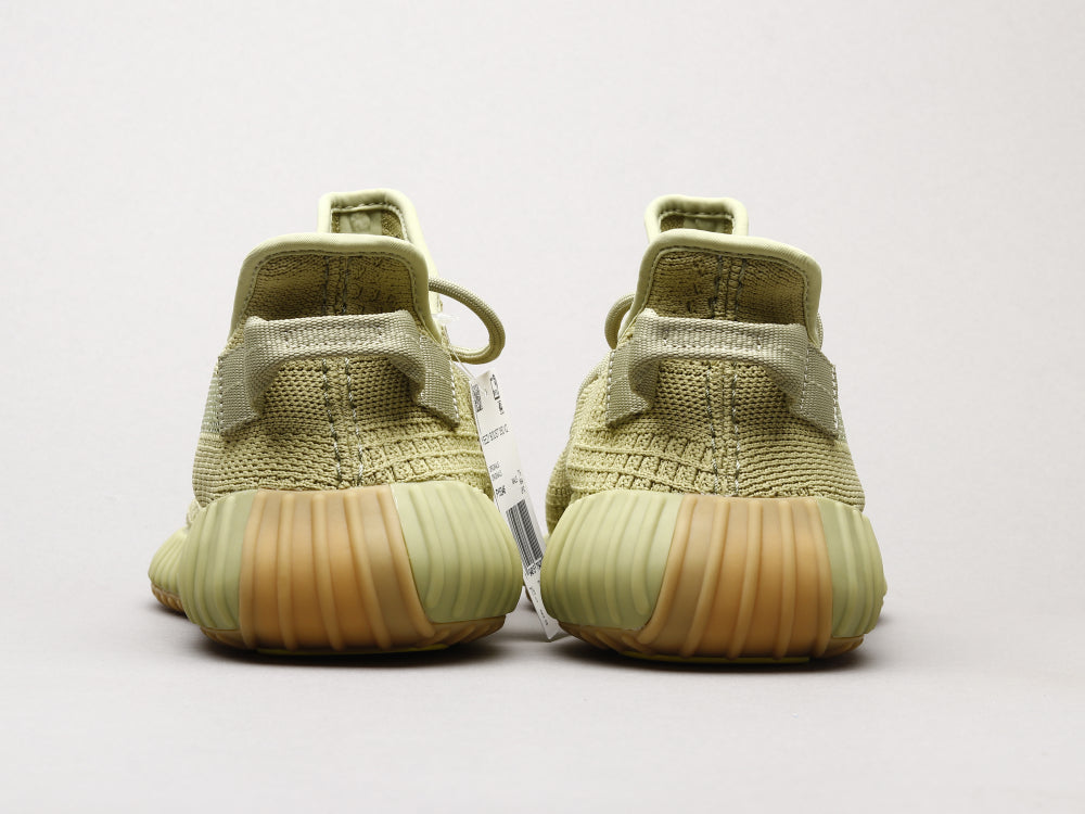 MO - Yzy 350 Sulfur Matcha Green Sneaker