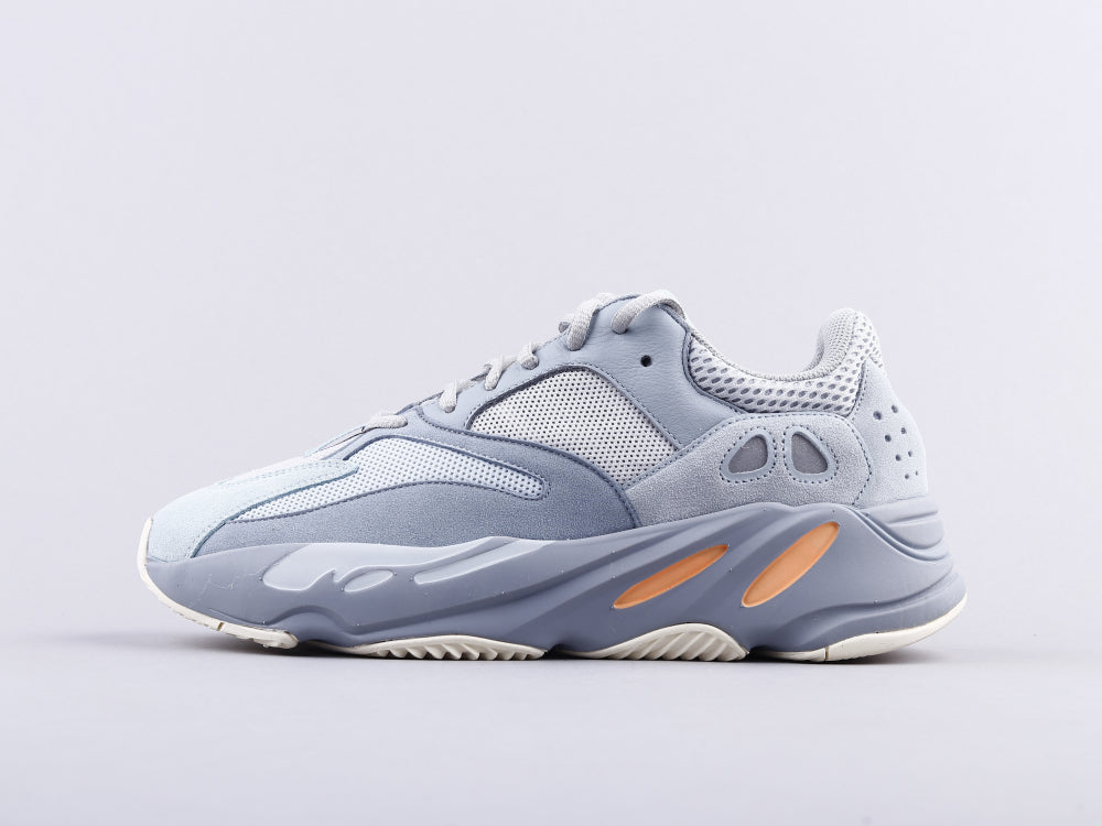 MO - Yzy 700 Inertia Sneaker