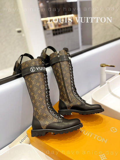 Top Quality LUV BOOTS 032