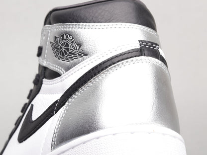 MO - AJ1 Metallic Silver