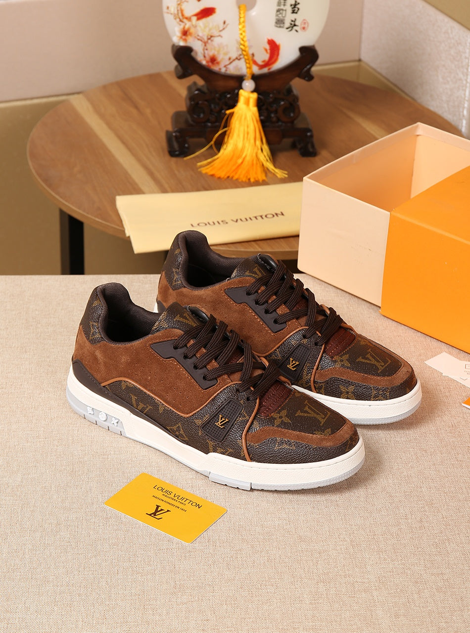 MO - LUV SurfaMO In Monogram Brown Sneaker