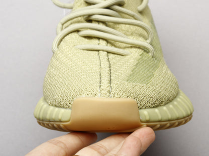 MO - Yzy 350 Sulfur Matcha Green Sneaker