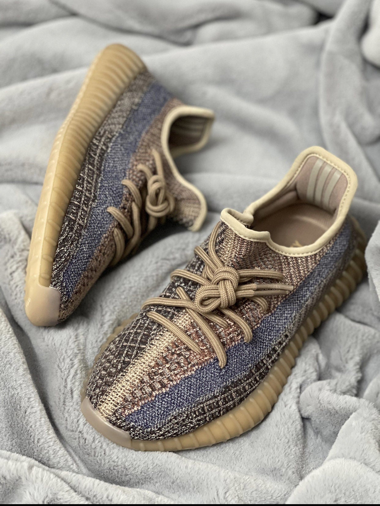 MO - Yzy 380 Blue Brown Sneaker