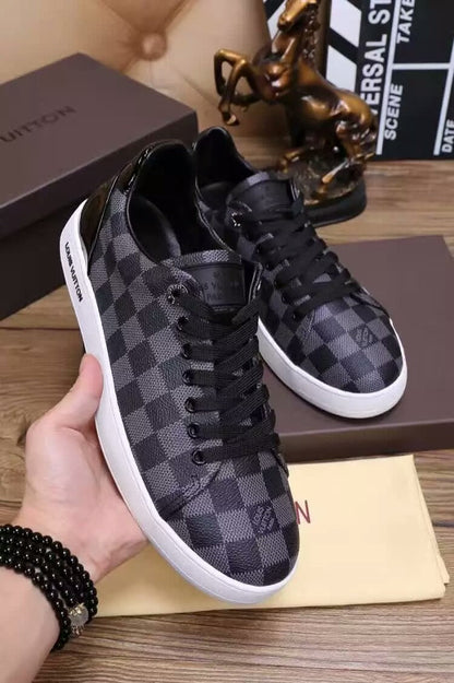 MO - LUV Black Sneaker