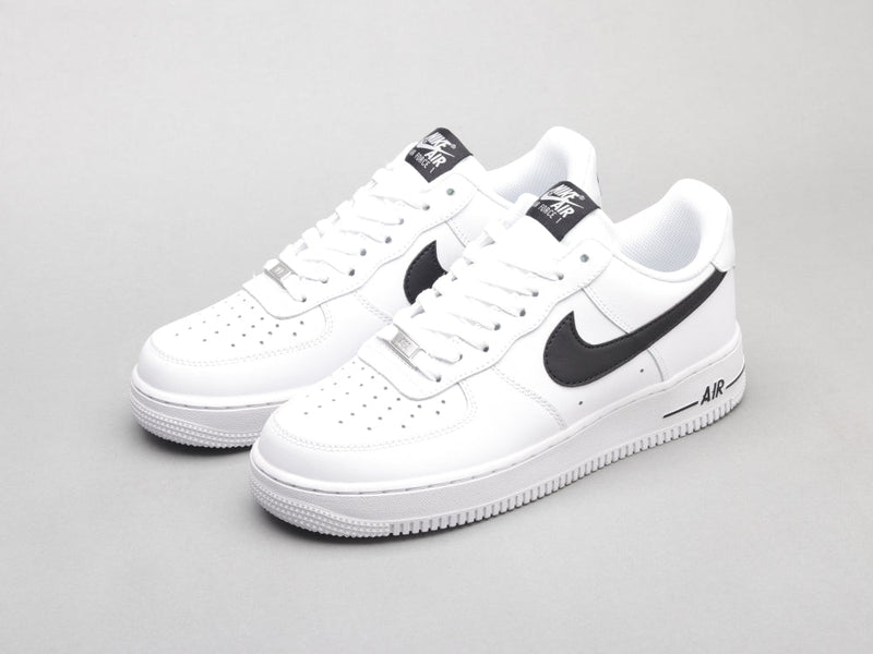 MO - AF1 White and black low gang