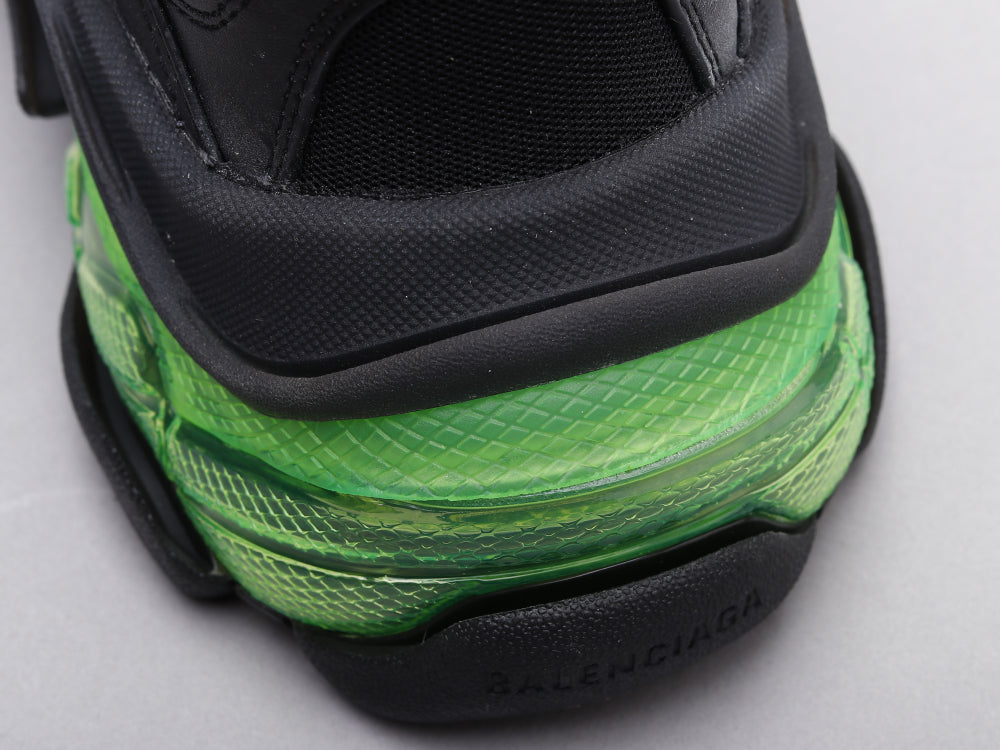 MO - Bla Triple S Black Green Sneaker