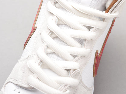 MO - Beige and red hook high top knight color matching