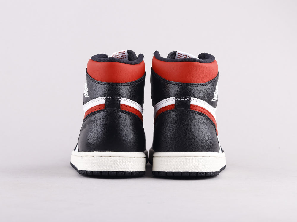 MO - AJ1 Red Hook Black Toe