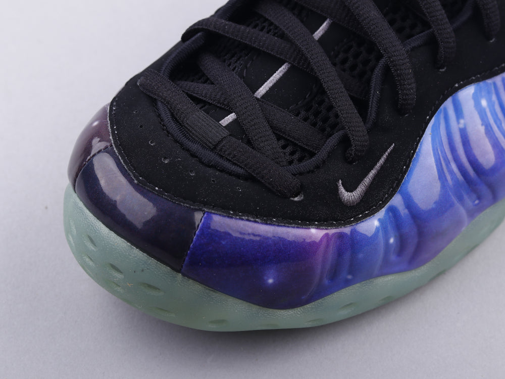 MO - NKE Hardaway Foam Galaxy Star Spray 1.0