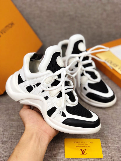 MO - LUV Archlight Black White Sneaker