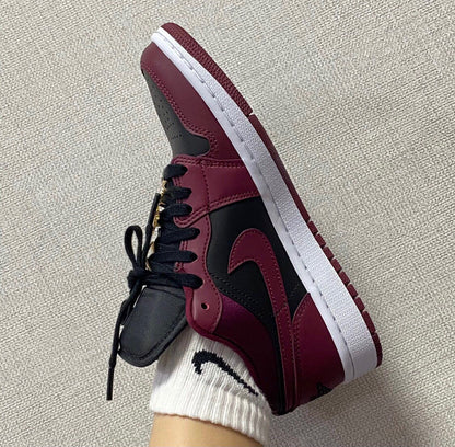 MO - AJ1 low wine red metal wings