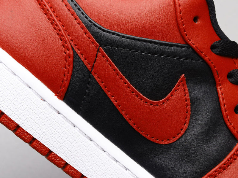 MO - AJ1 Reverse black and red forbidden to wear