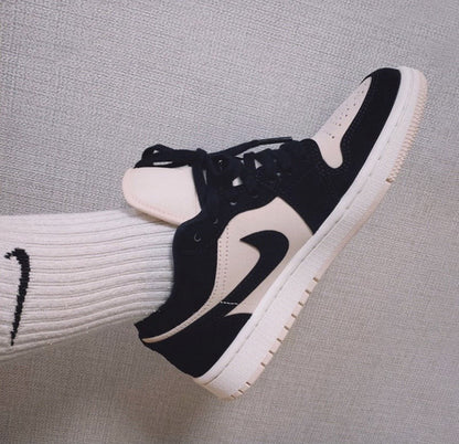 MO - AJ1 Low Milk Tea