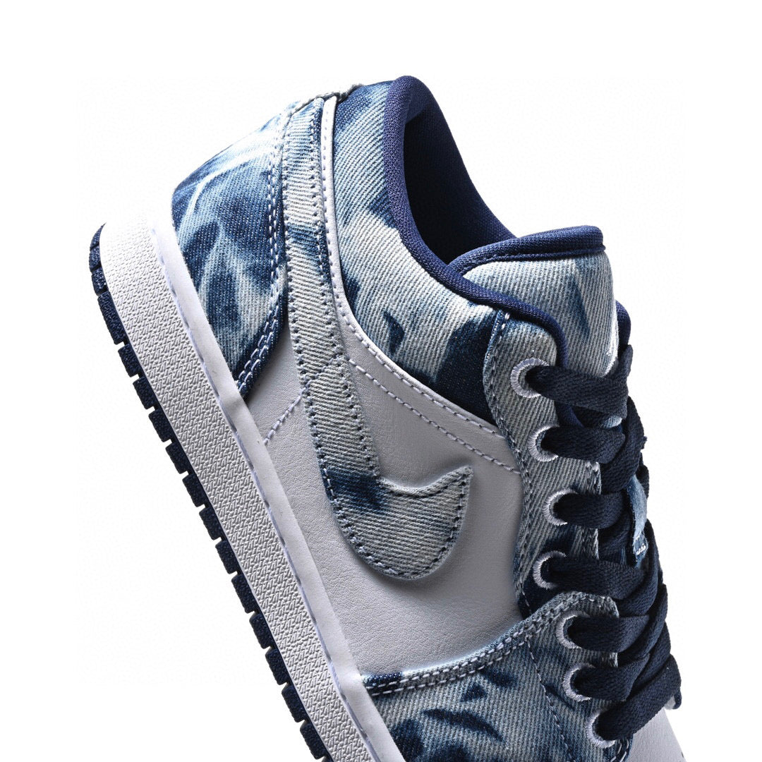 MO - AJ1 Low Washed Denim