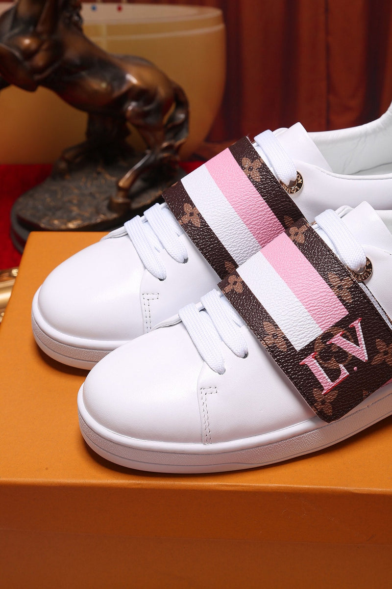 MO - LUV Font Row Pink Sneaker