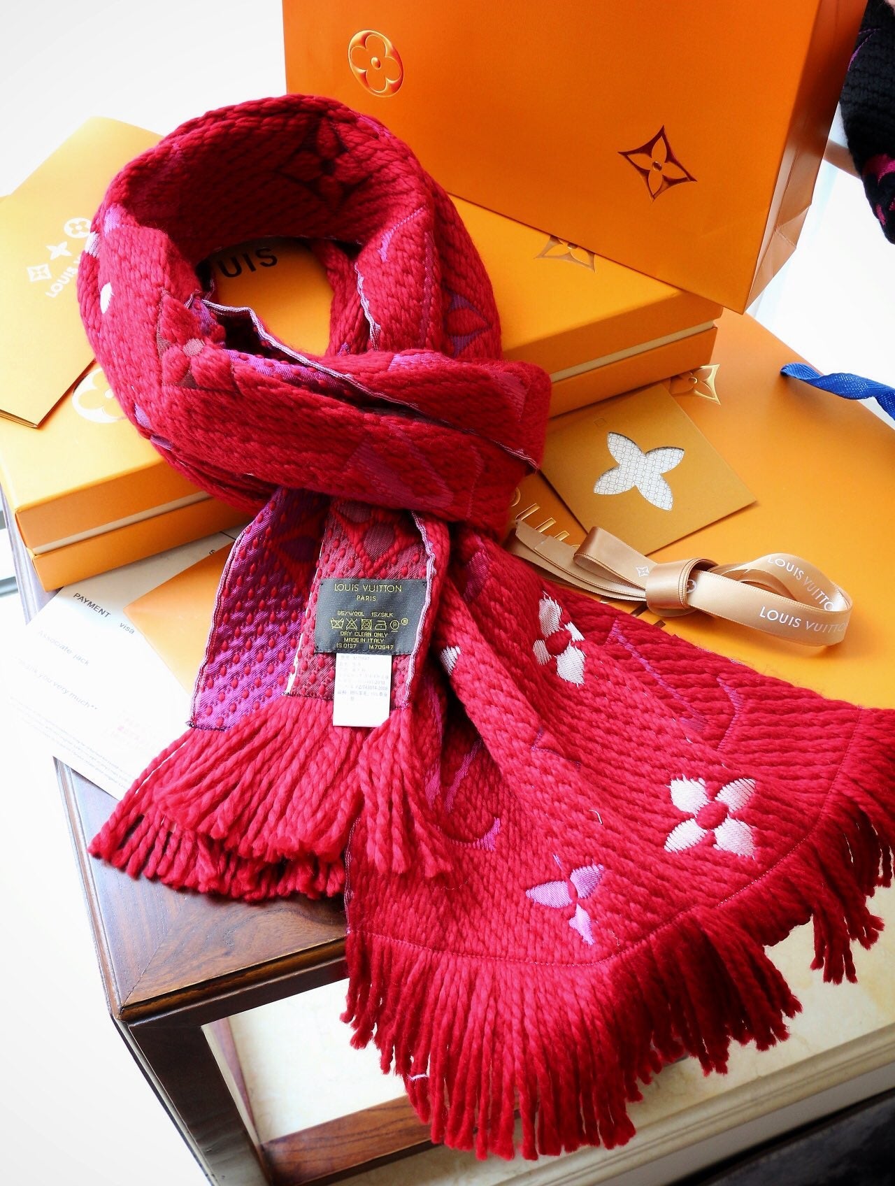 Top Quality LUV  Scarf 002