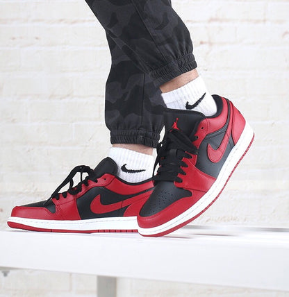 MO - AJ1 Reverse black and red forbidden to wear