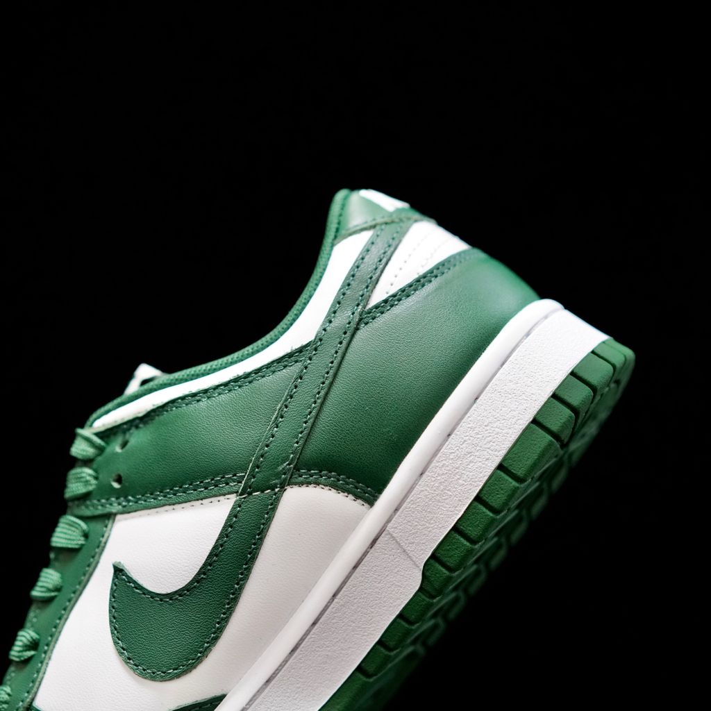 MO - NKE Varsity Green green