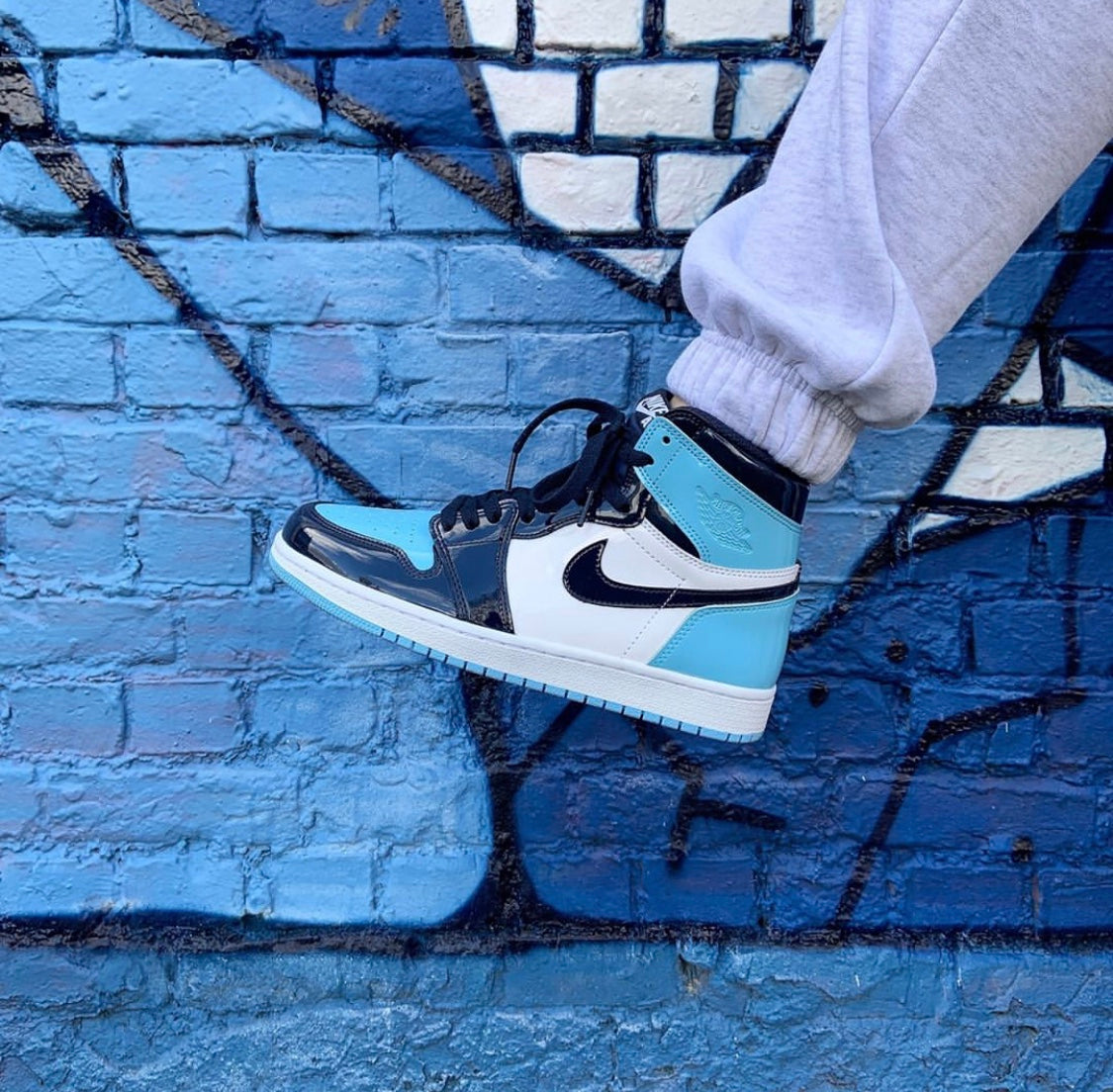 MO - AJ1 North Carolina Patent Leather