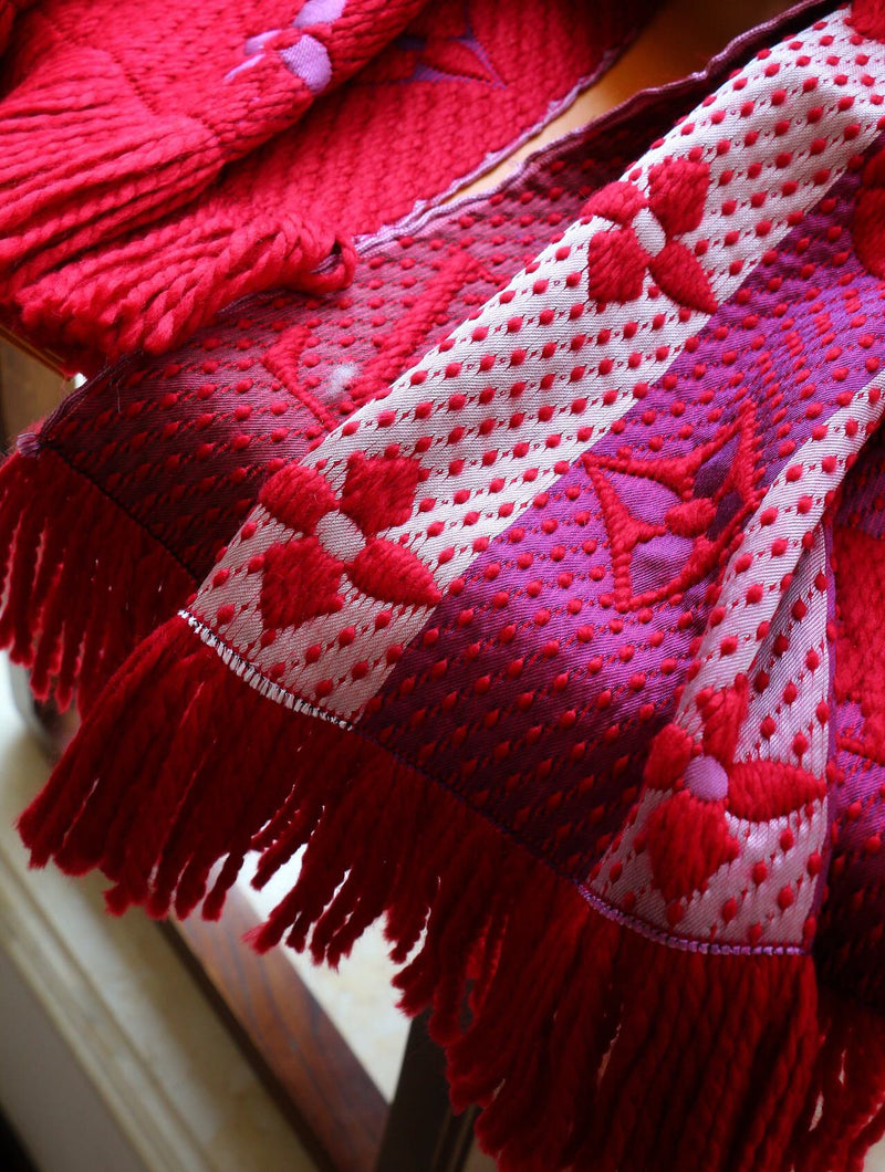 Top Quality LUV  Scarf 002